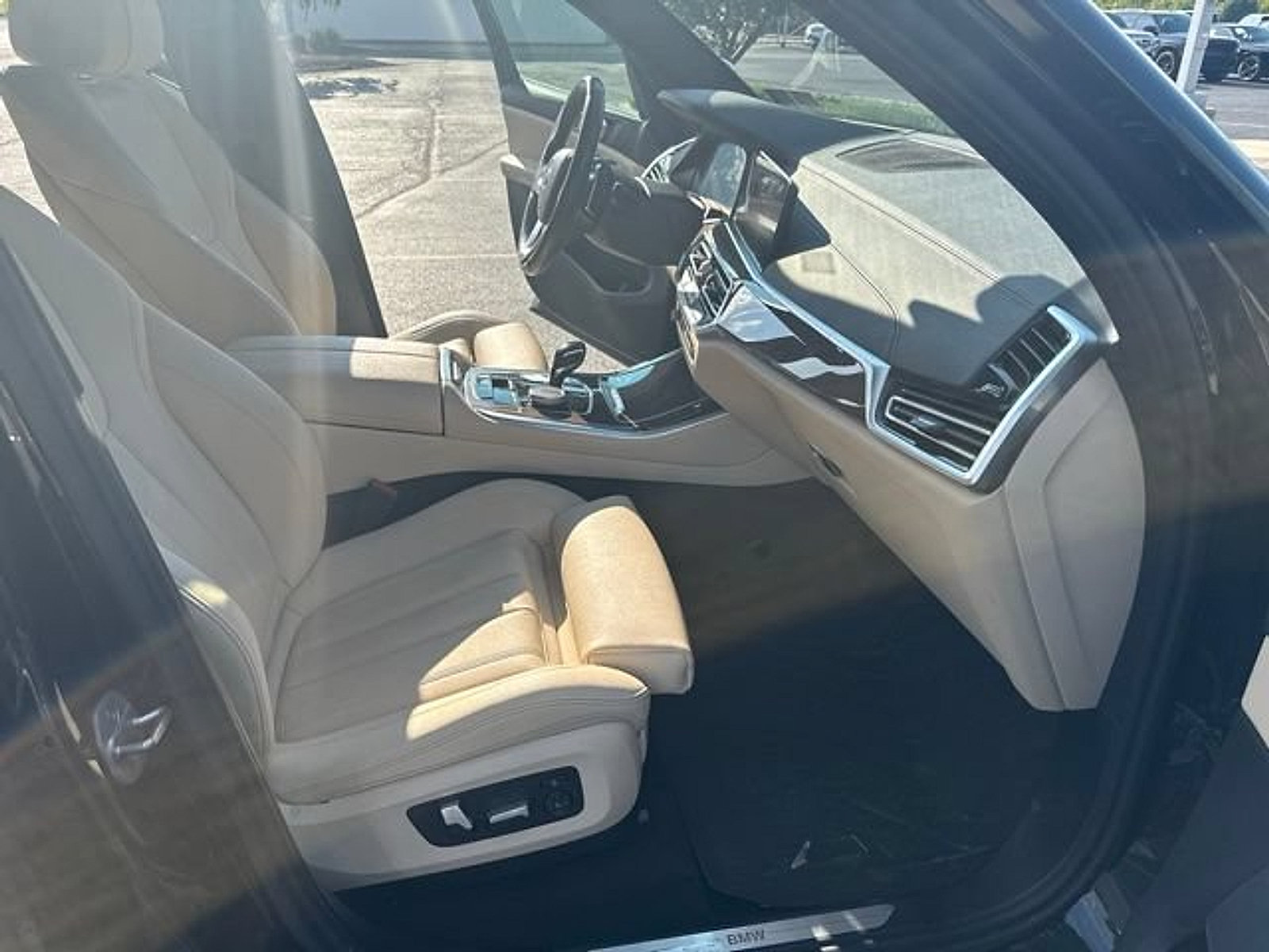 Used 2022 BMW X5 xDrive40i w/ Premium Package AWD/4WD image 24