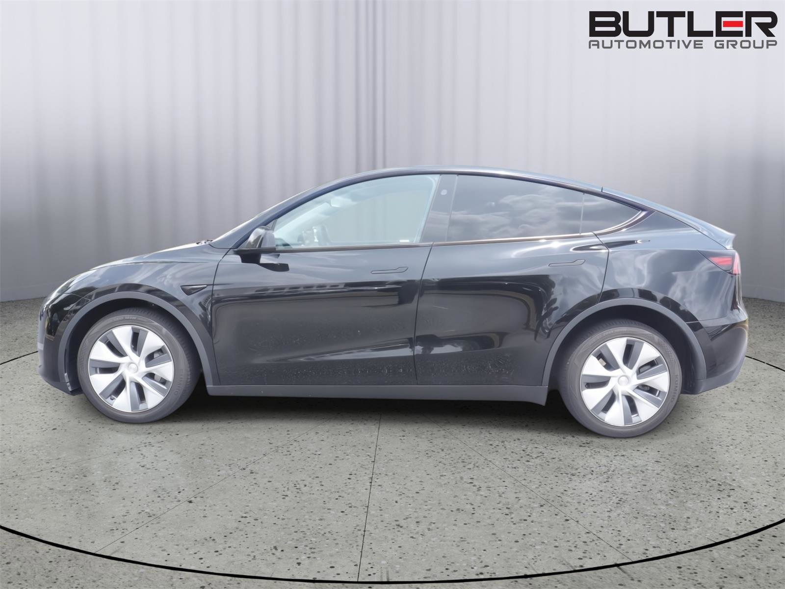 Used 2023 Tesla Model Y Long Range AWD/4WD image 4