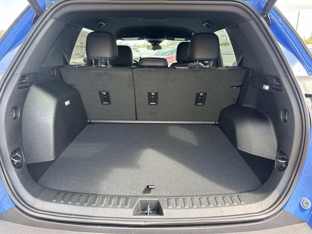 New 2026 Chevrolet Equinox RS w/ Convenience Package III FWD image 8