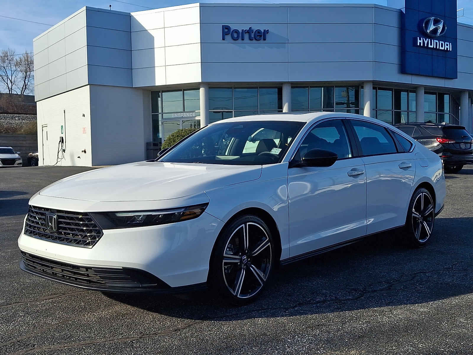 Used 2025 Honda Accord Sport image 3