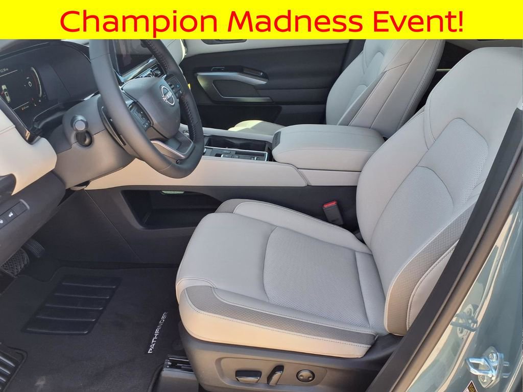 New 2026 Nissan Pathfinder SL image 13