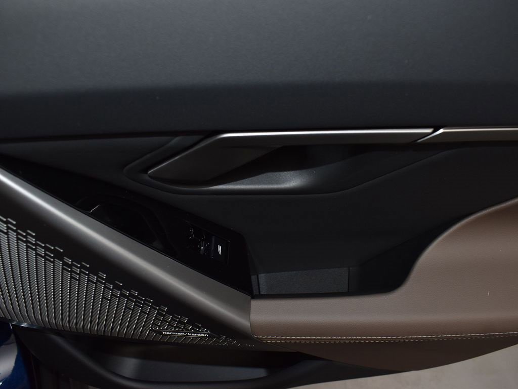 New 2026 BMW 530i w/ Premium Package image 19