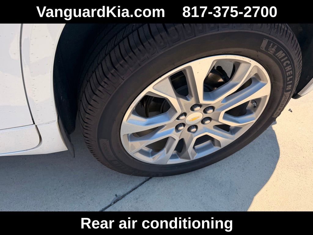 Used 2018 Chevrolet Traverse Premier w/ Driver Confidence II Package FWD image 9