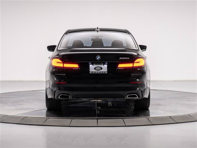 Used 2021 BMW 530e w/ Convenience Package RWD image 4