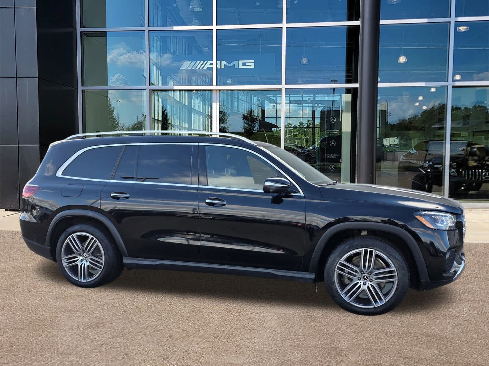 Used 2025 Mercedes-Benz GLS 450 4MATIC image 4