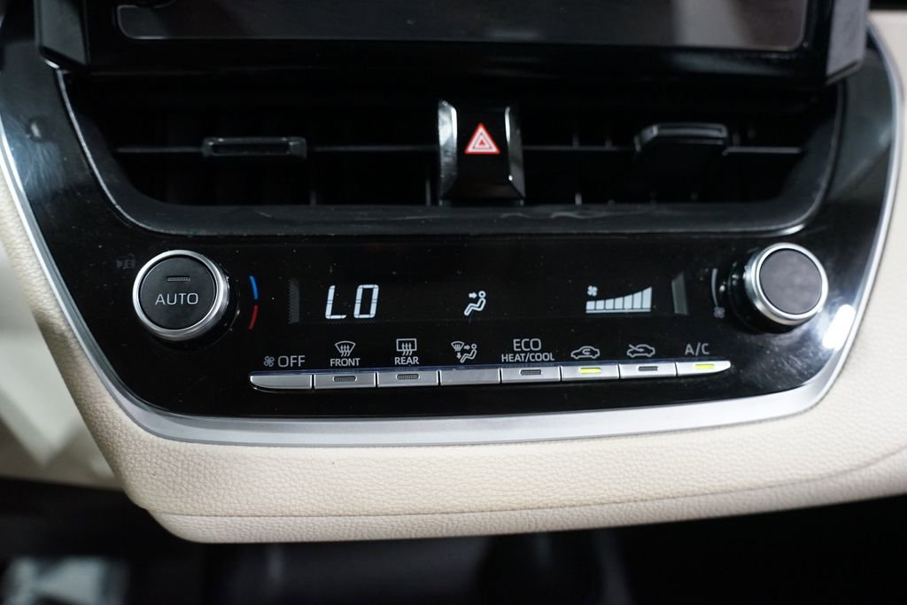 Used 2024 Toyota Corolla LE FWD image 21