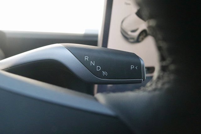 Used 2021 Tesla Model Y Long Range AWD/4WD image 18
