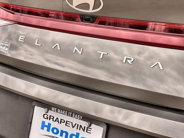 Used 2025 Hyundai Elantra Sport image 8