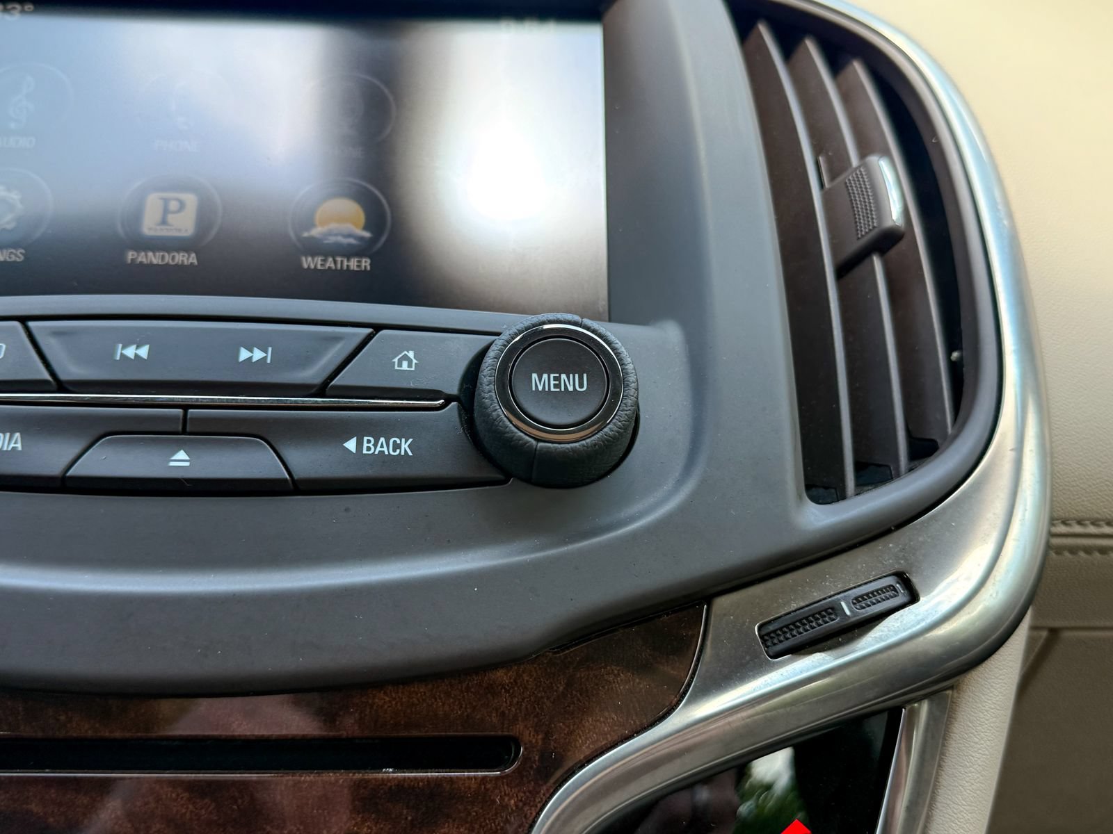 Used 2014 Buick LaCrosse Leather FWD image 29