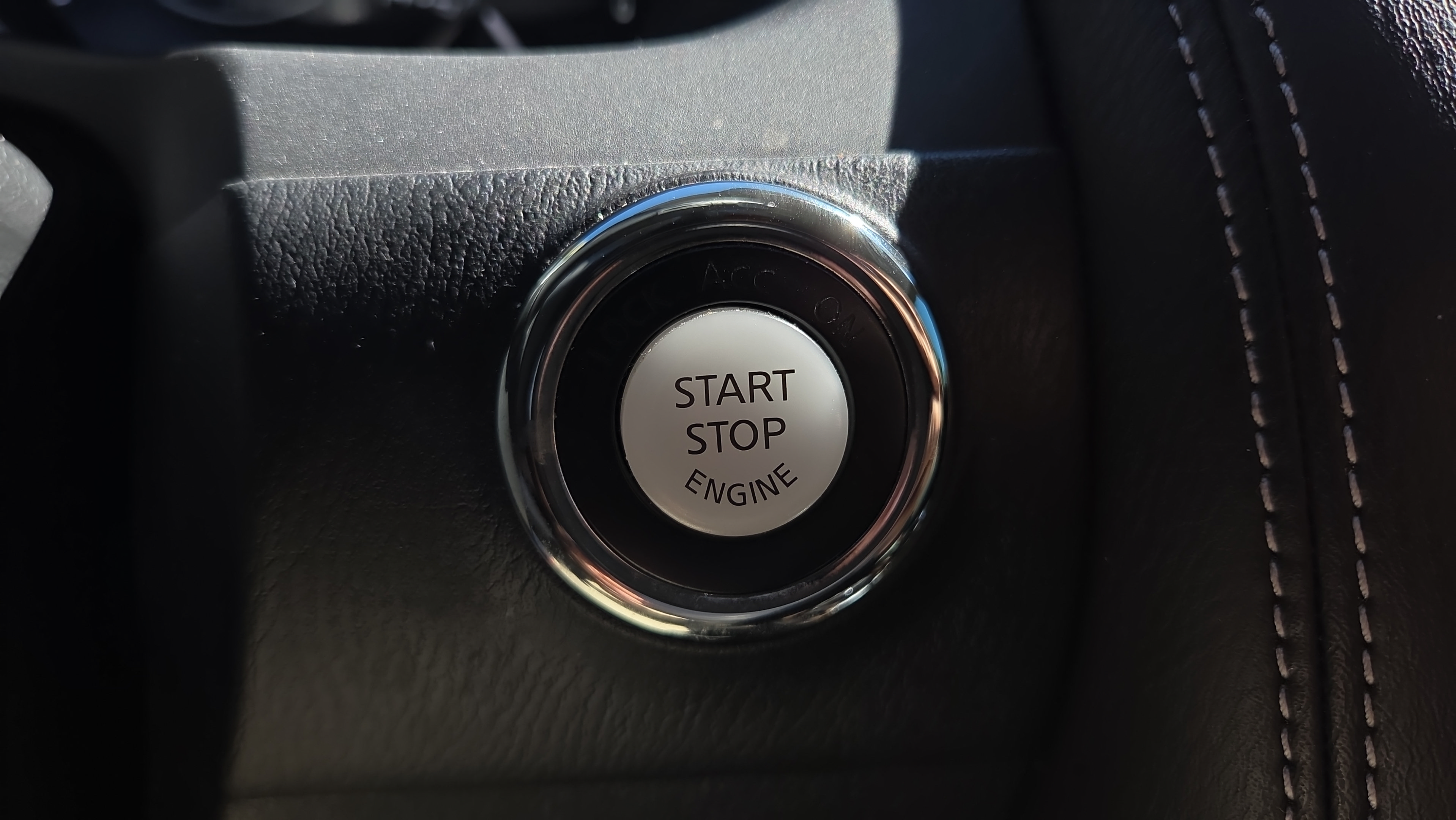 Used 2020 Nissan Armada SL RWD image 28
