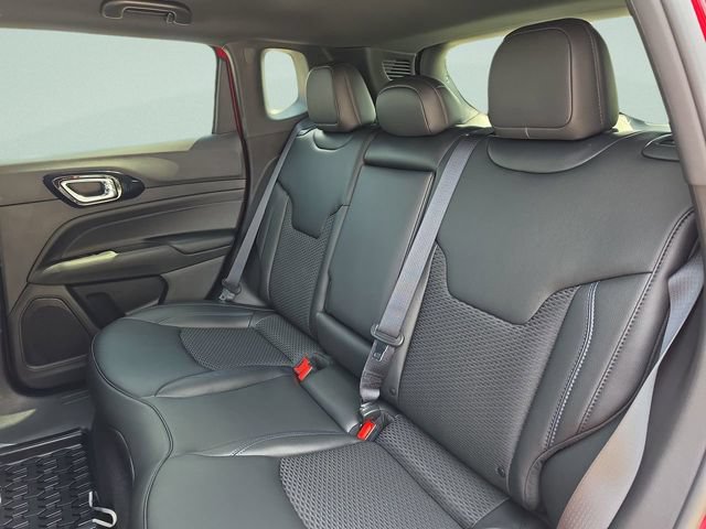 New 2026 Jeep Compass Latitude AWD/4WD image 21