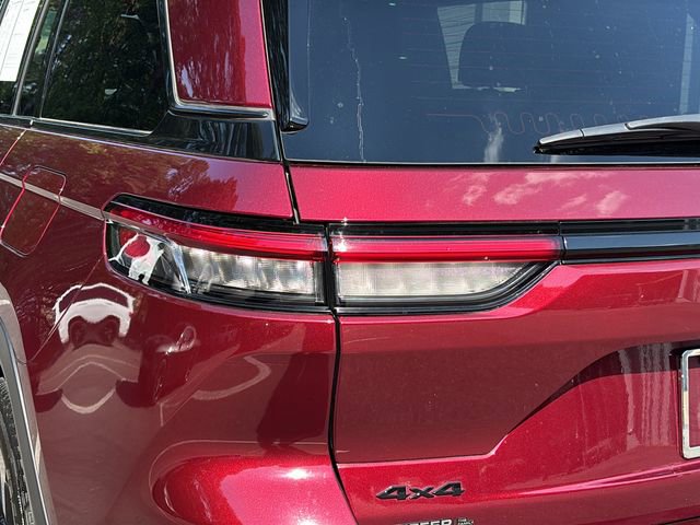 Certified 2023 Jeep Grand Cherokee Altitude AWD/4WD image 25