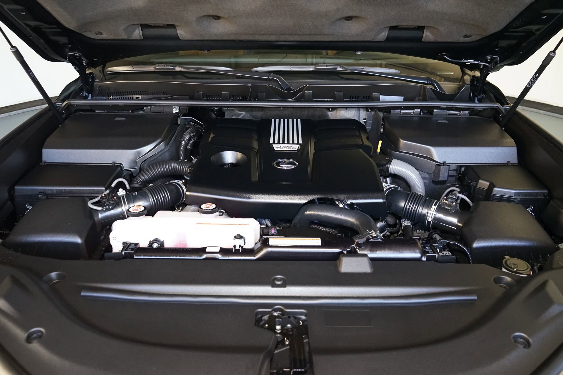 Used 2026 Lexus LX 600 4WD w/ Luxury Package image 37