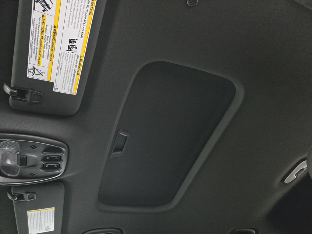 New 2026 Chevrolet Trax RS w/ Sunroof Package FWD image 28