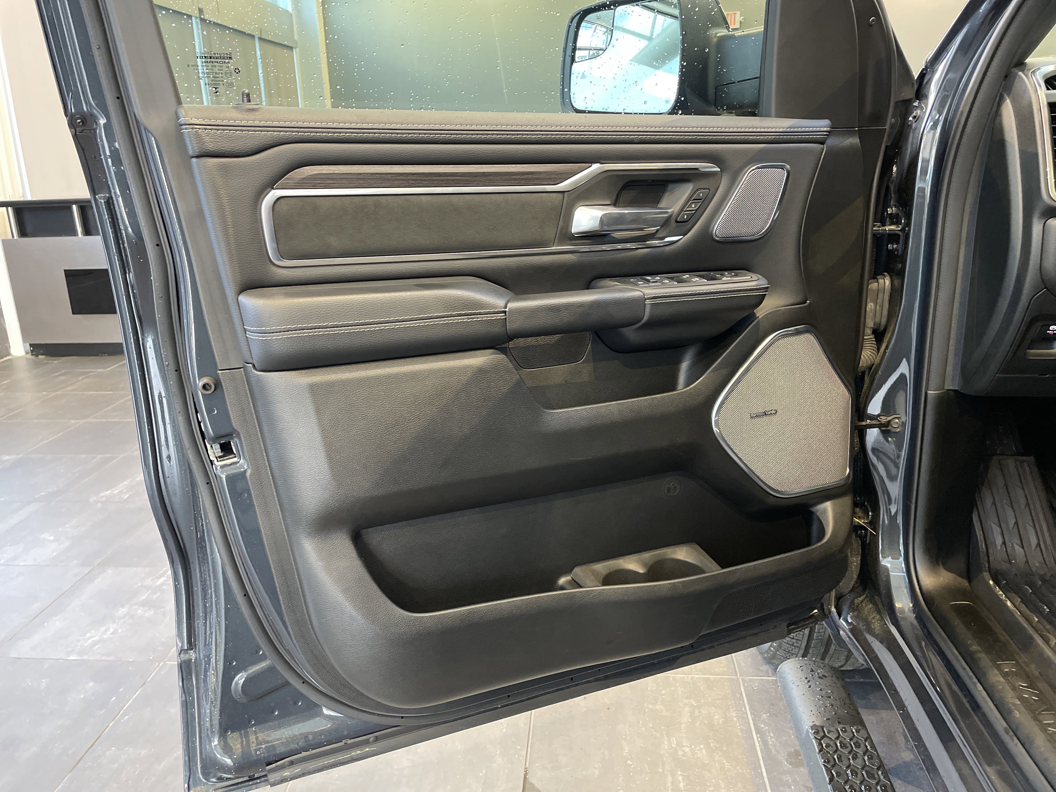 Used 2025 RAM 1500 Laramie w/ Night Edition image 14