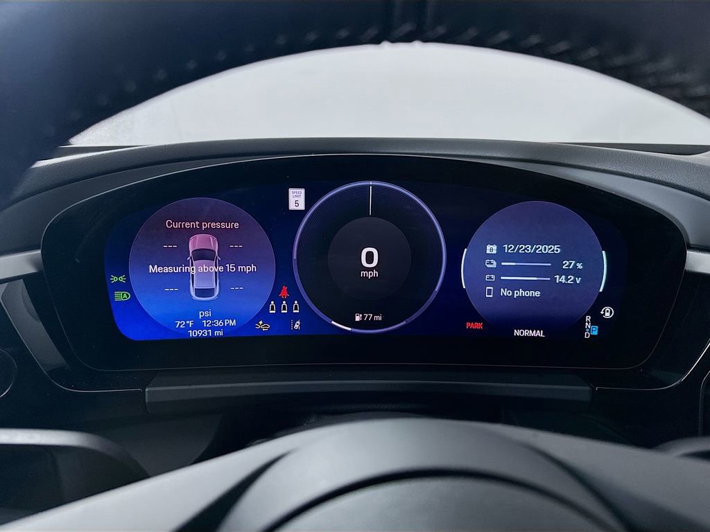 Certified 2024 Porsche Macan 4 Electric image 13