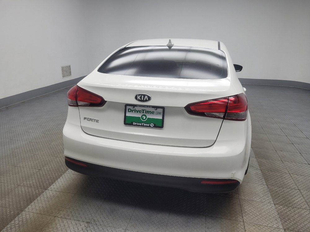 Used 2017 Kia Forte LX FWD image 7