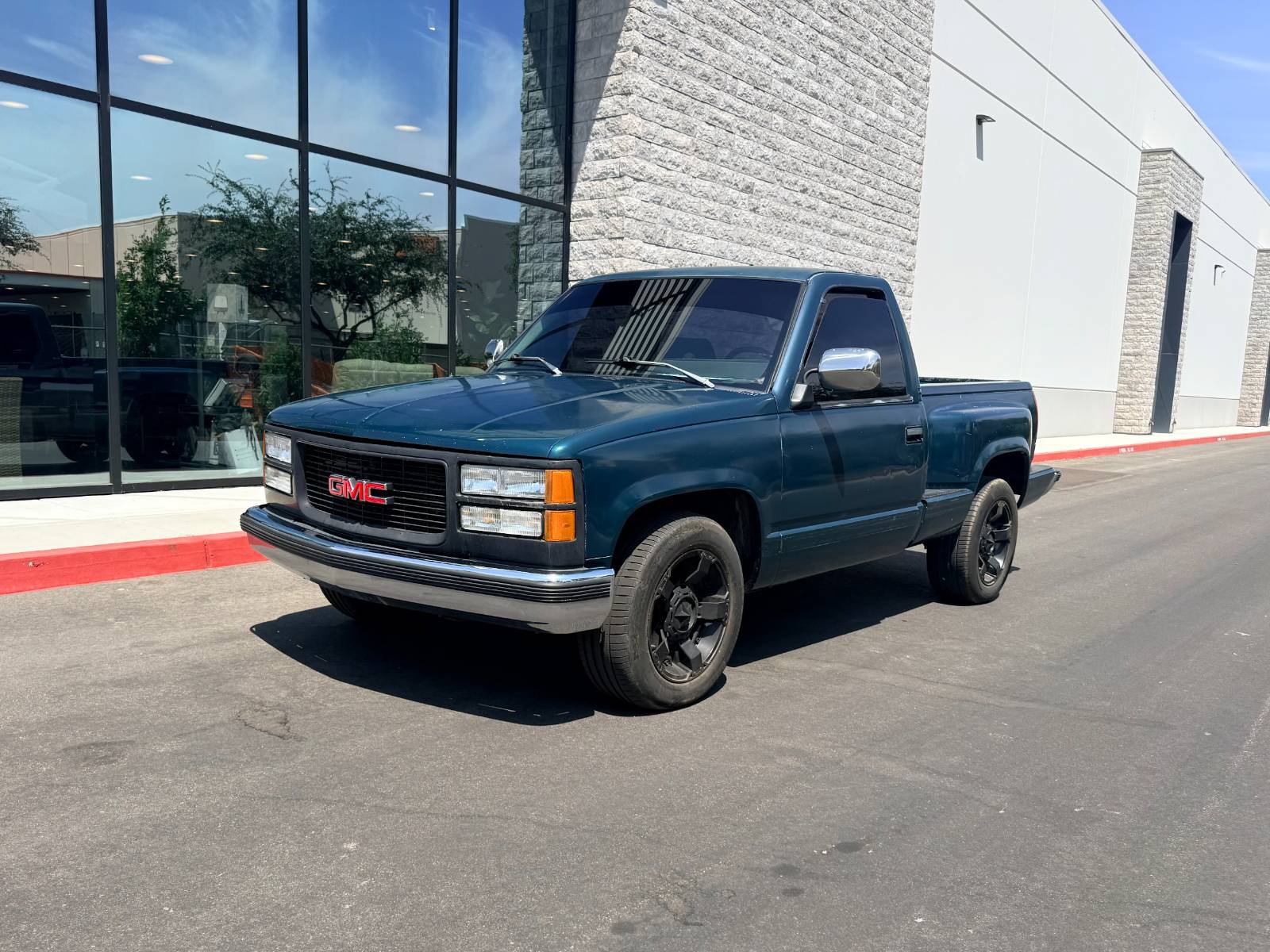 Used 1994 GMC Sierra 1500 2WD Regular Cab image 1
