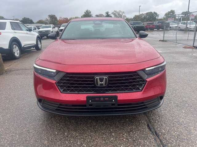 Used 2023 Honda Accord Sport image 2