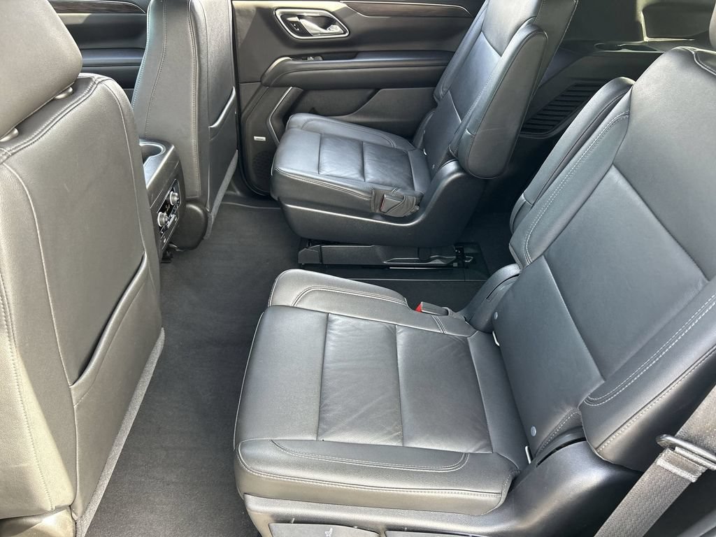 Used 2021 Chevrolet Tahoe Z71 w/ Luxury Package AWD/4WD image 25