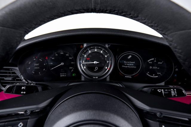 Used 2024 Porsche 911 Carrera T image 32
