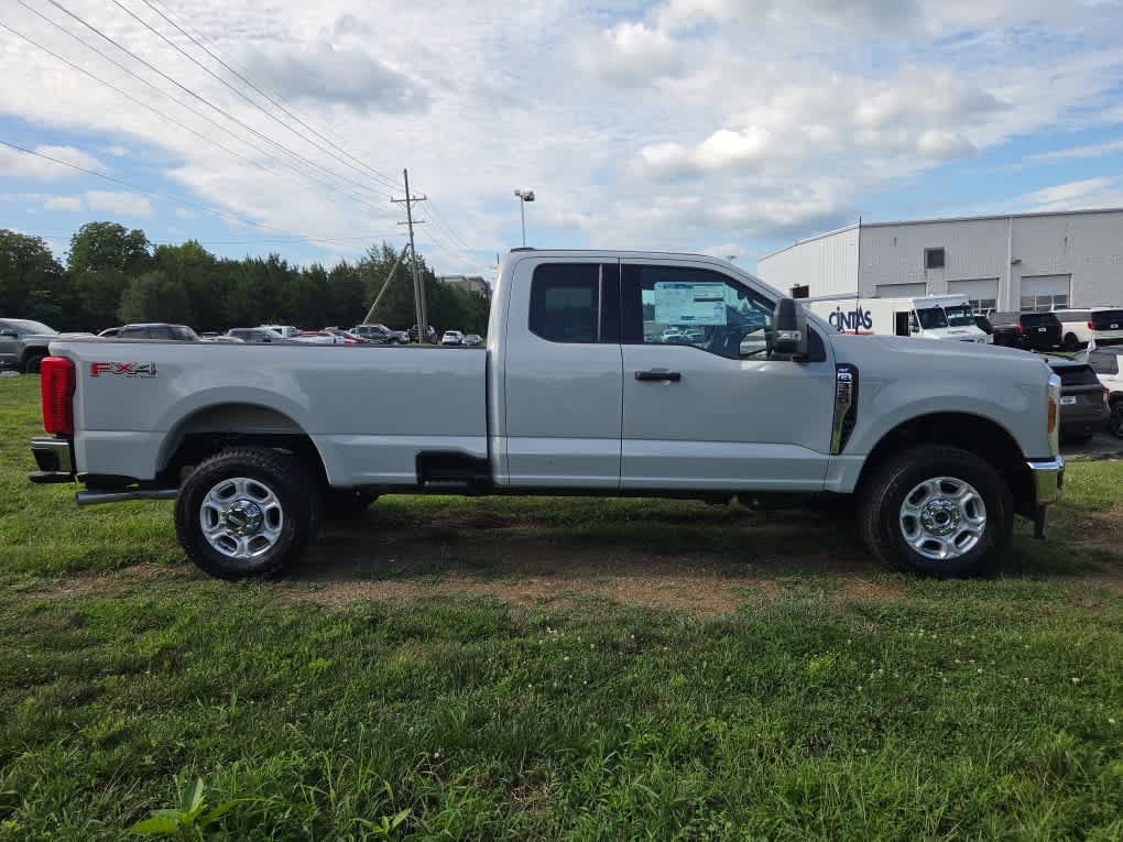 New 2026 Ford F350 XLT AWD/4WD image 2