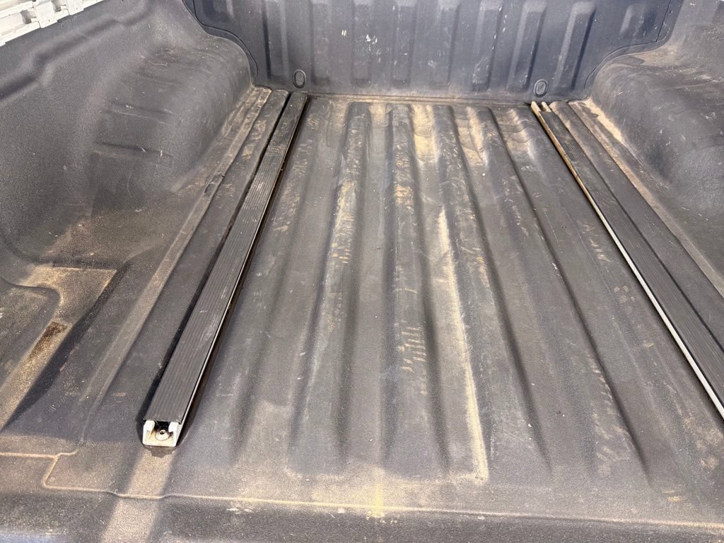 Used 2015 Nissan Frontier SL AWD/4WD image 13