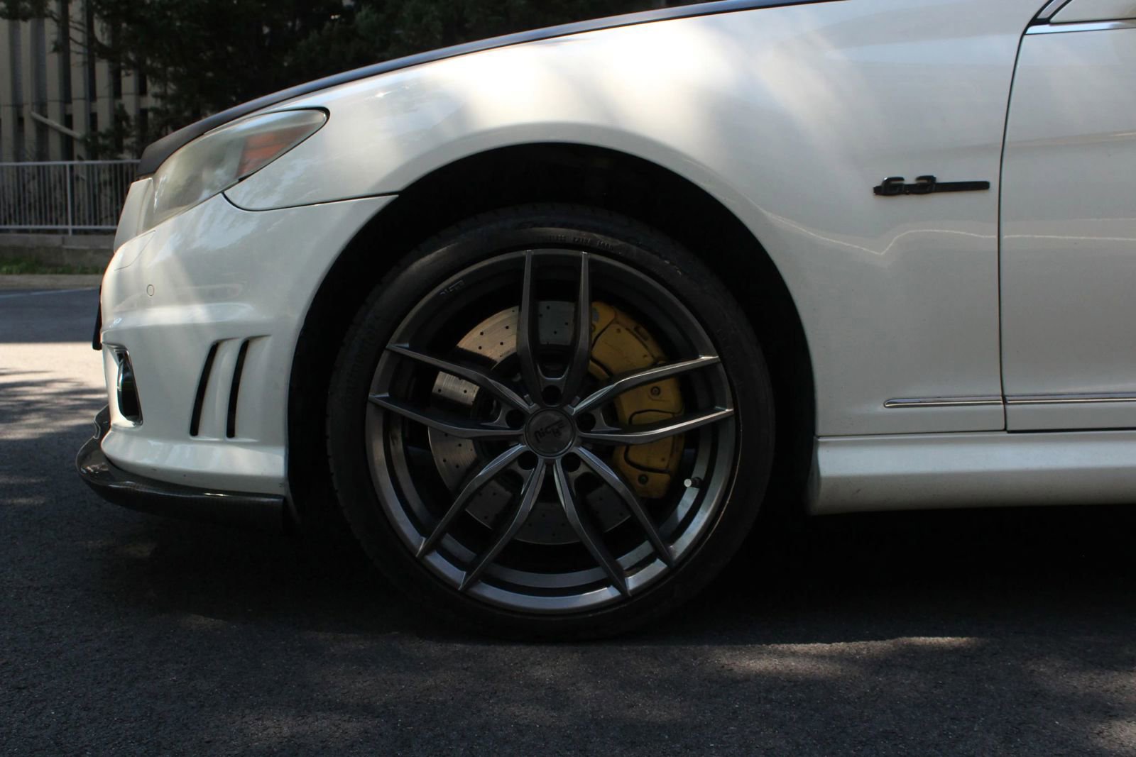 Used 2008 Mercedes-Benz CL 63 AMG image 11