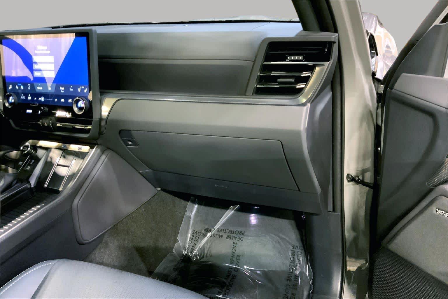 Used 2024 Lexus GX 550 w/ Cold Area Package AWD/4WD image 19