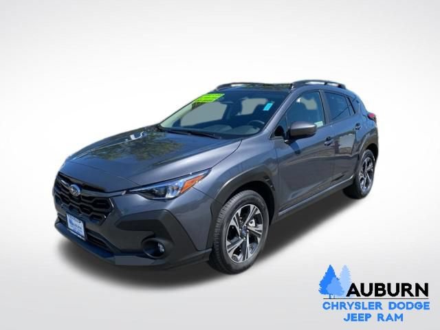Used 2025 Subaru Crosstrek 2.5i Premium AWD/4WD image 3