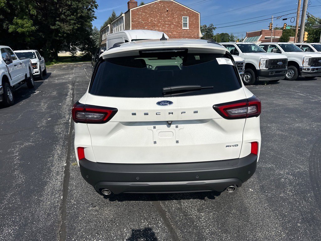 New 2025 Ford Escape ST-Line w/ Tech Pack #1 image 8