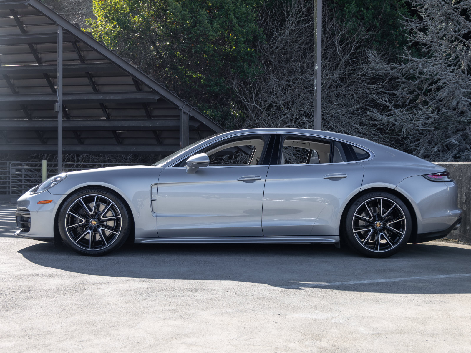 Certified 2022 Porsche Panamera 4S AWD/4WD image 2
