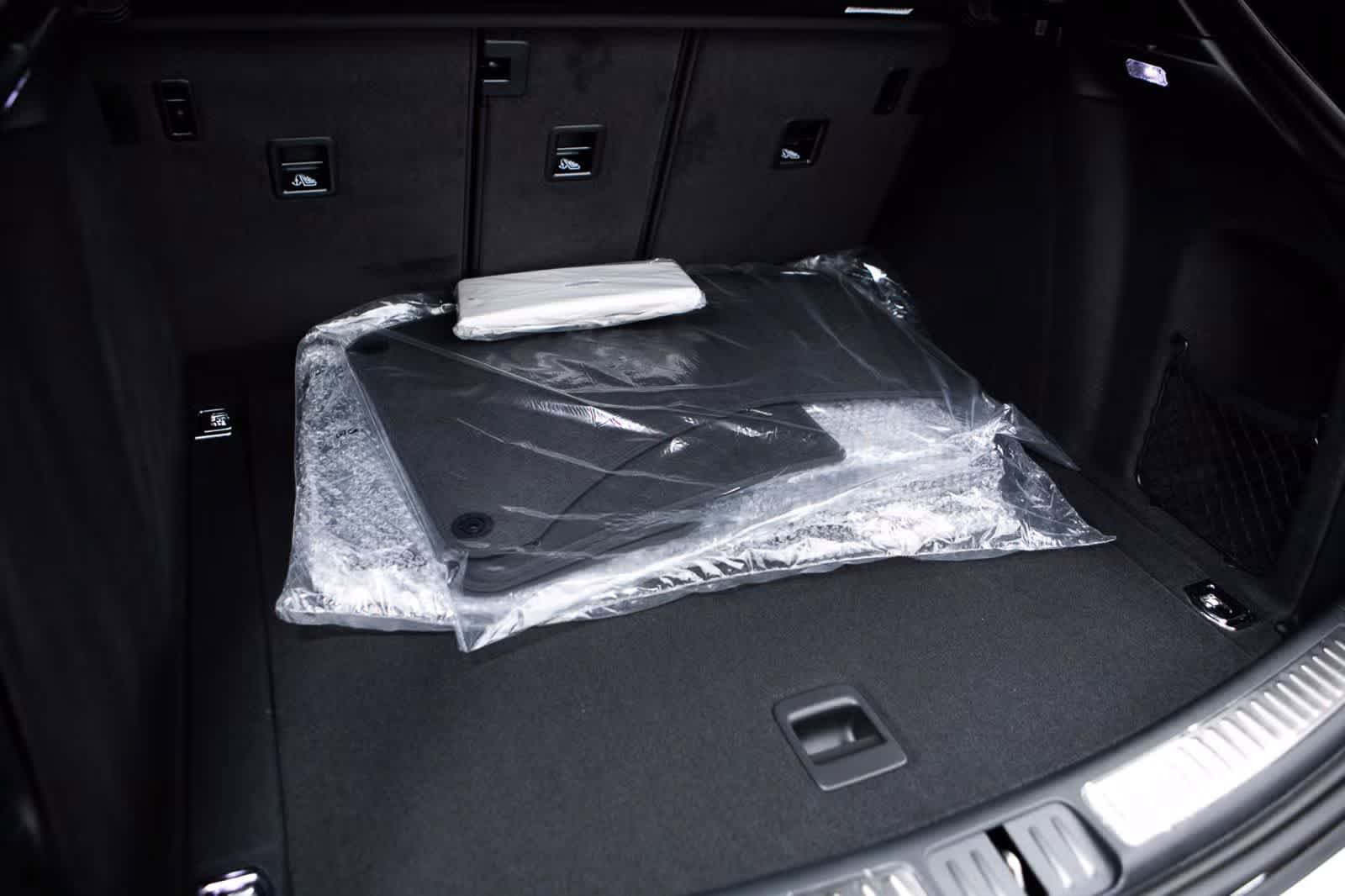 Certified 2026 Porsche Macan image 38
