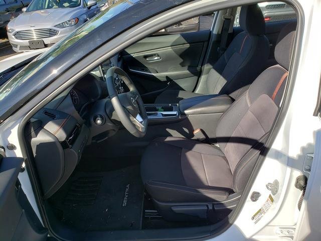 Used 2022 Nissan Sentra SR w/ Midnight Edition image 11