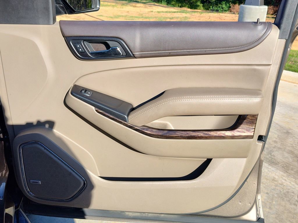 Used 2016 GMC Yukon XL SLT w/ Premium Edition image 26