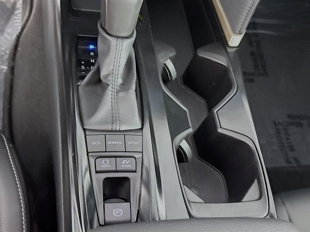 Used 2025 Toyota Camry SE image 20