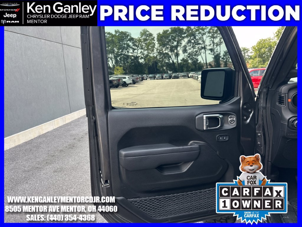 Used 2025 Jeep Gladiator Mojave w/ Convenience Group AWD/4WD image 12