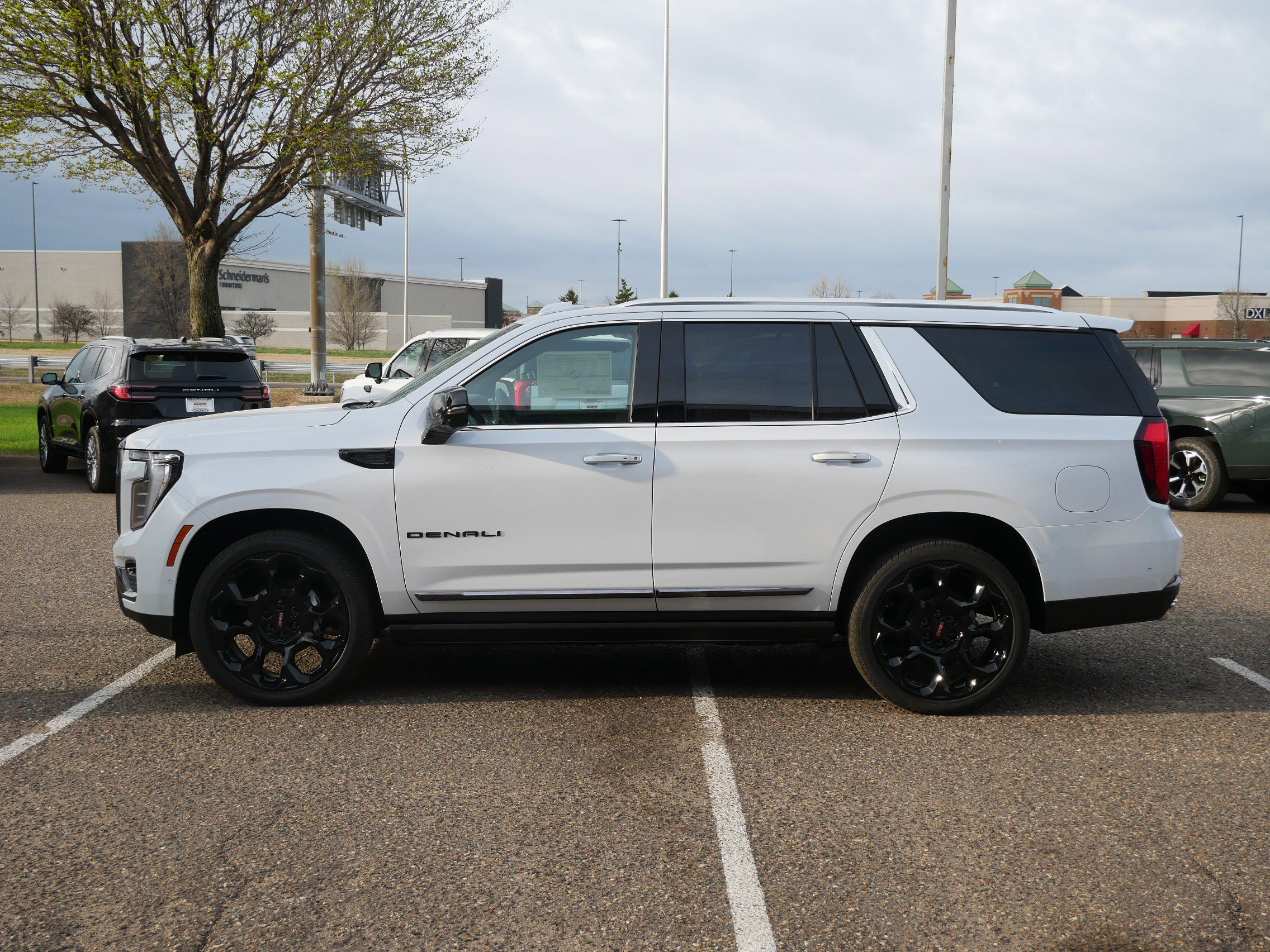 New 2026 GMC Yukon Denali Ultimate AWD/4WD image 4
