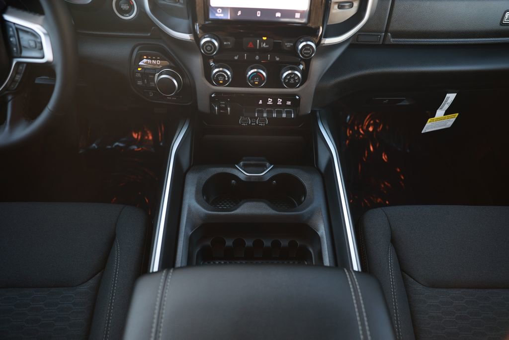 New 2026 RAM 1500 4x4 Crew Cab image 30