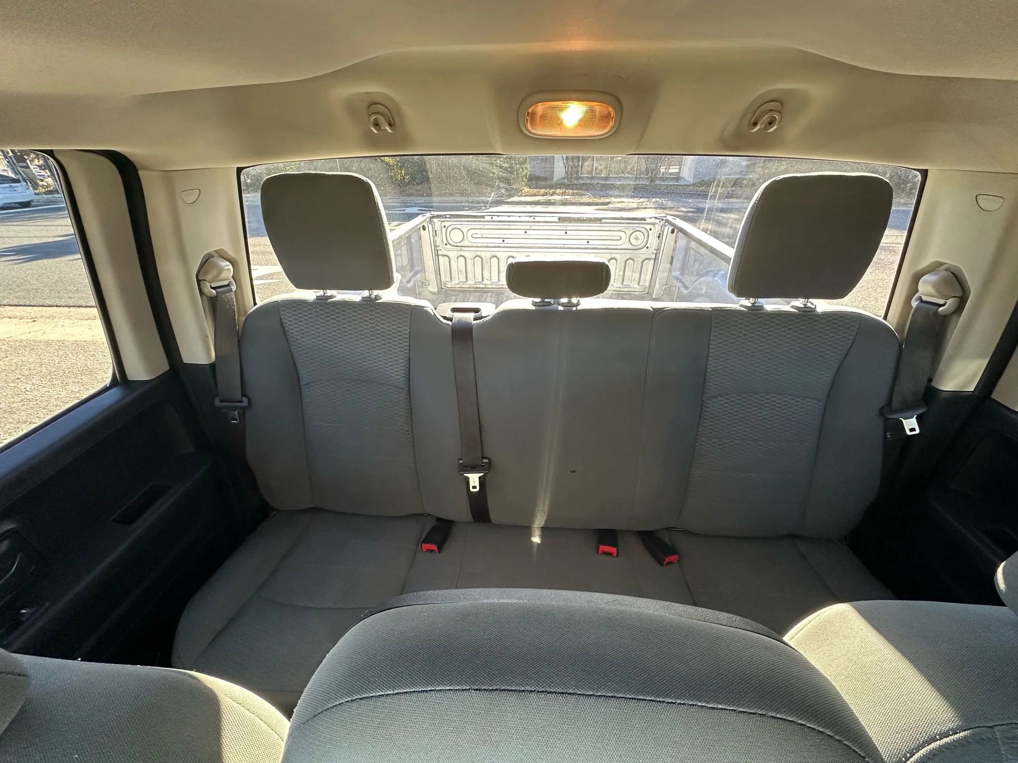 Used 2018 RAM 1500 Express image 21