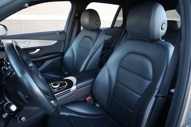 Used 2019 Mercedes-Benz GLC 300 4MATIC image 11
