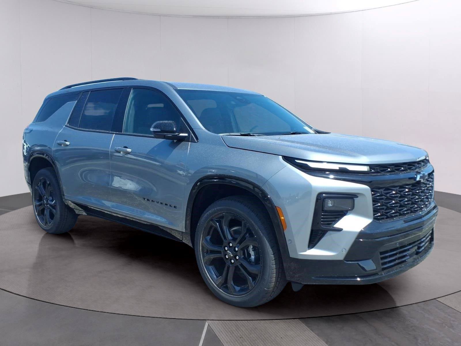 New 2027 Chevrolet Traverse RS w/ LPO, Floor Liner Package FWD image 7