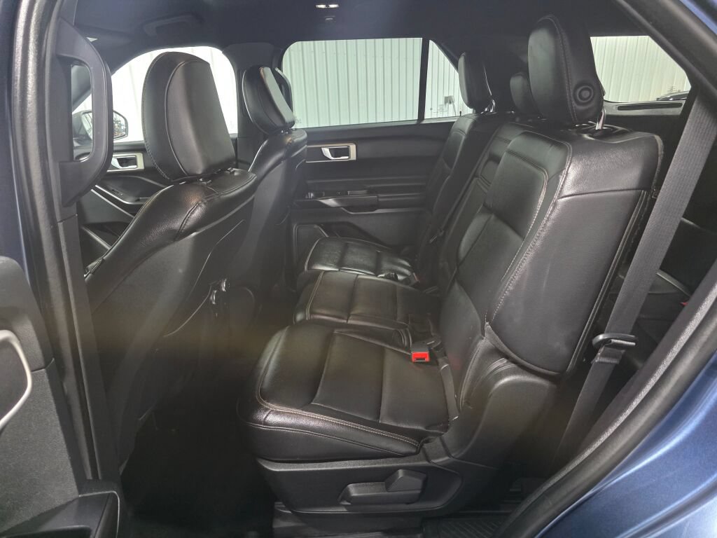 Used 2020 Ford Explorer XLT w/ Equipment Group 202A AWD/4WD image 10