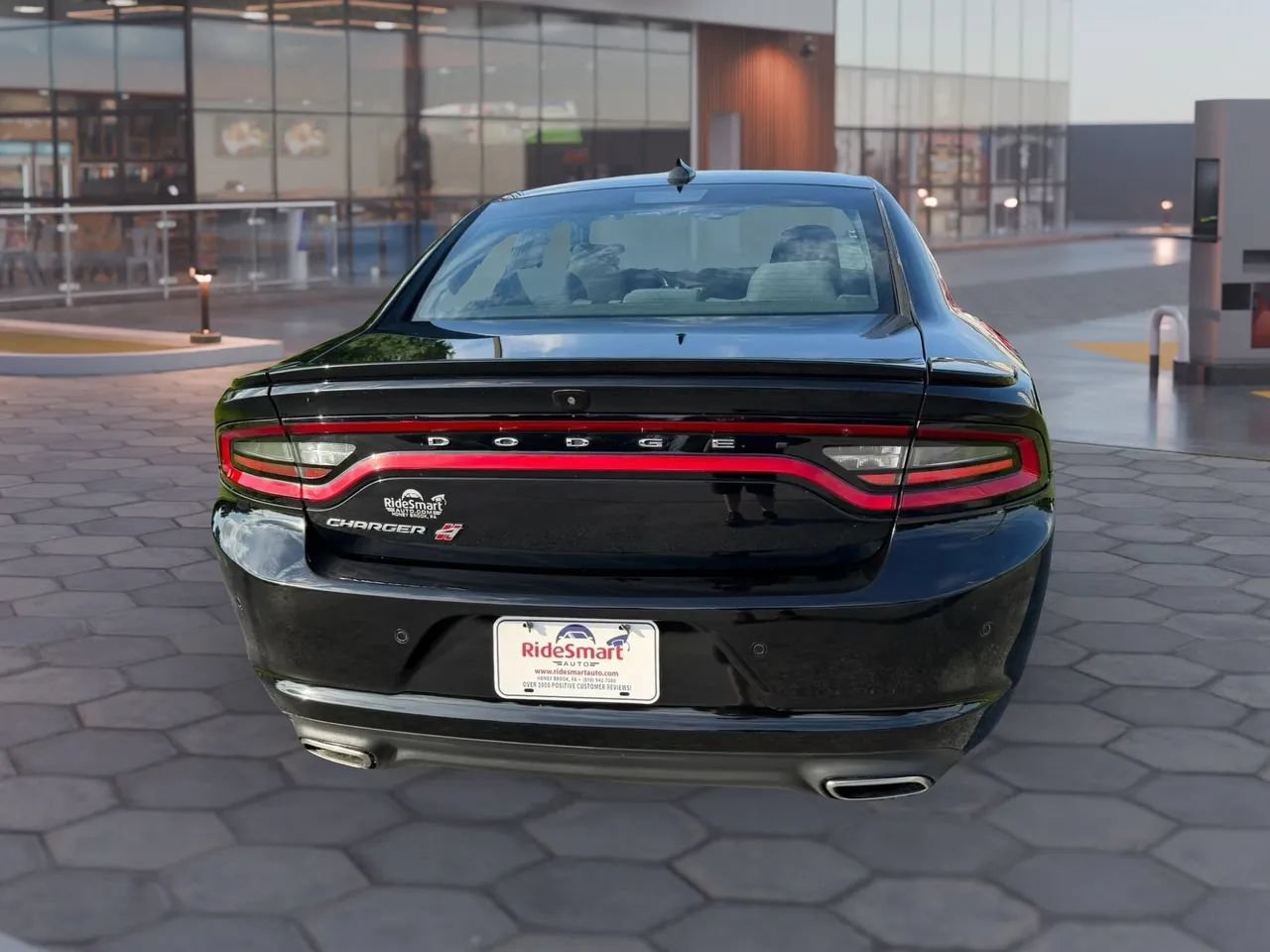 Used 2019 Dodge Charger SXT AWD/4WD image 9