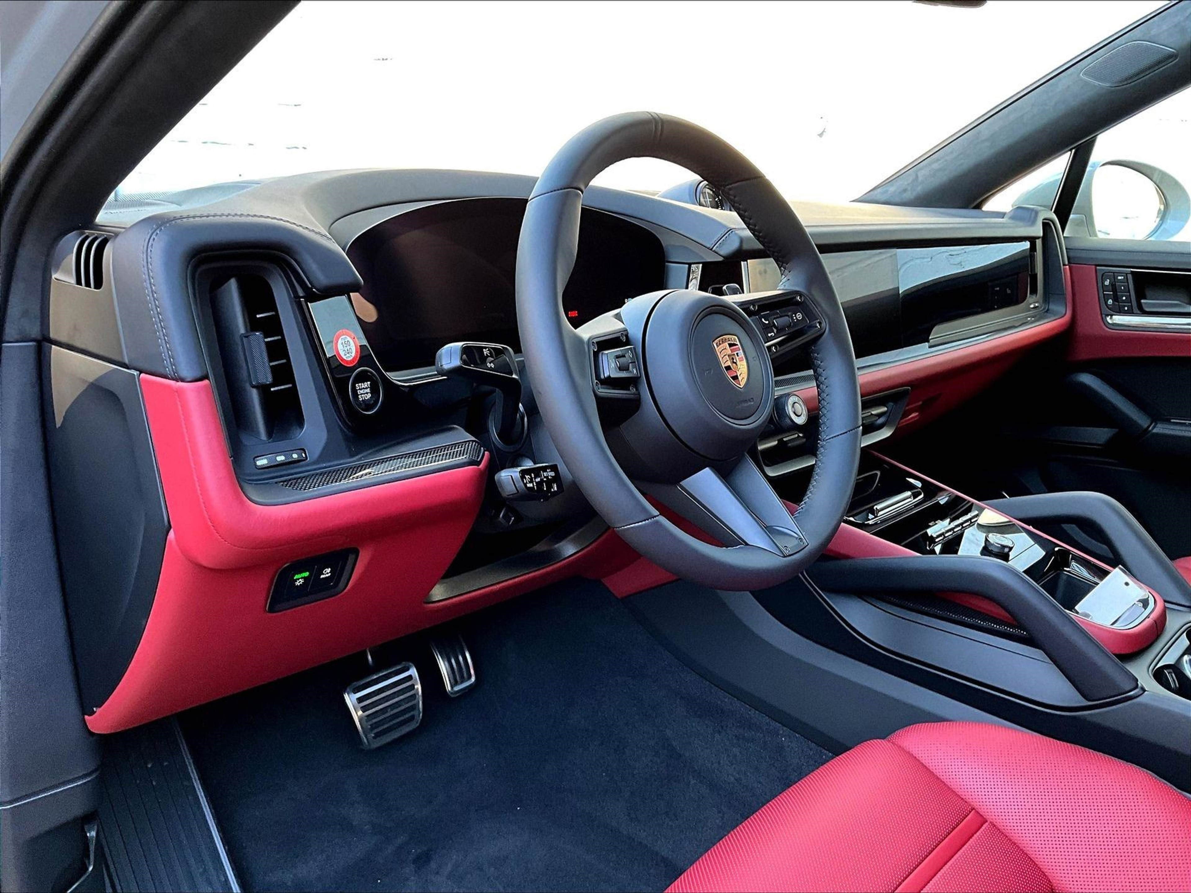 New 2026 Porsche Cayenne GTS image 4