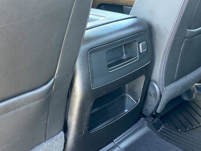 Used 2019 GMC Sierra 2500 Denali w/ Duramax Plus Package AWD/4WD image 16