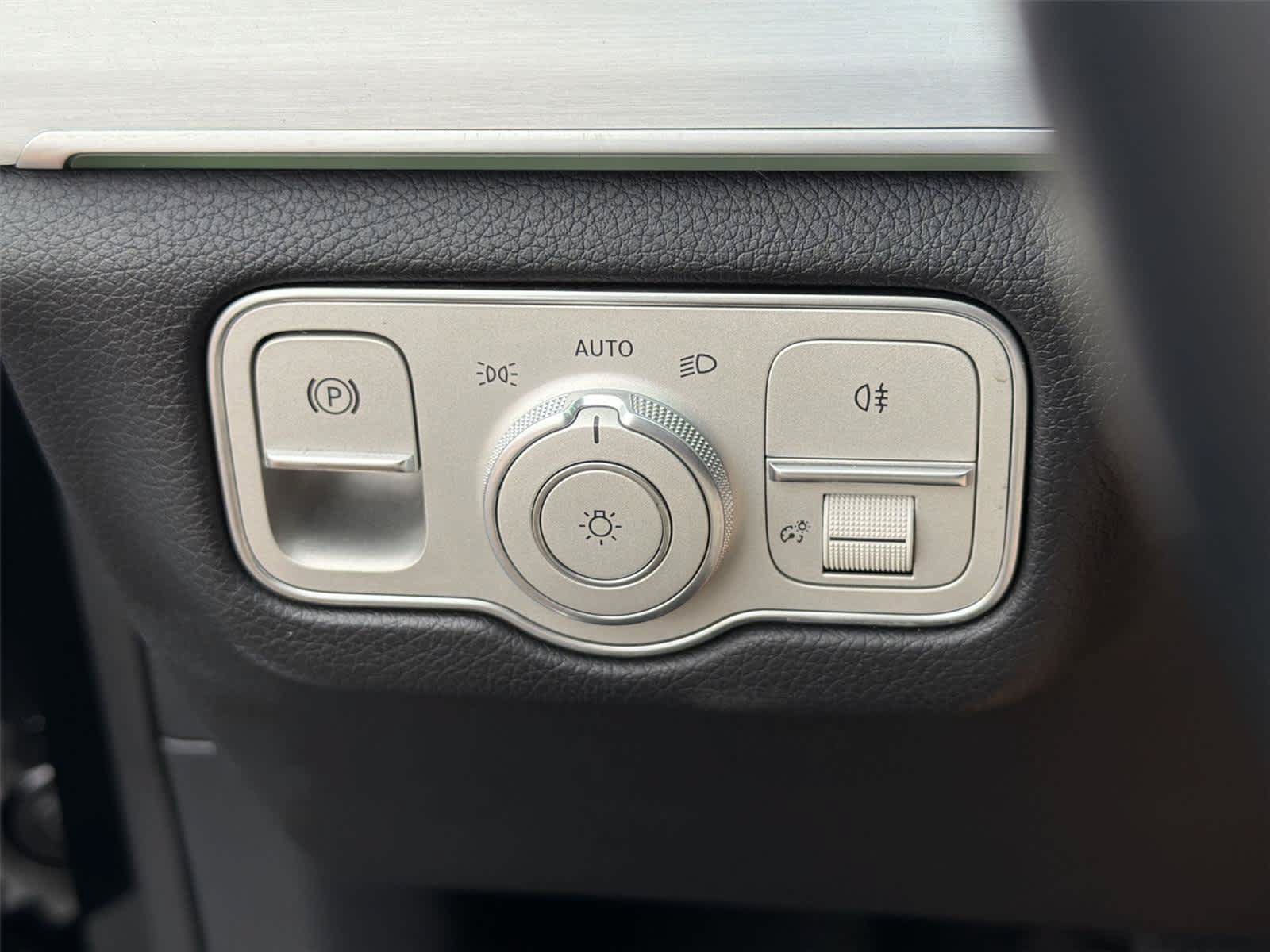 Used 2024 Mercedes-Benz GLE 450e 4MATIC image 40