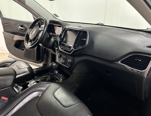 Used 2019 Jeep Cherokee Limited w/ Luxury Group image 18