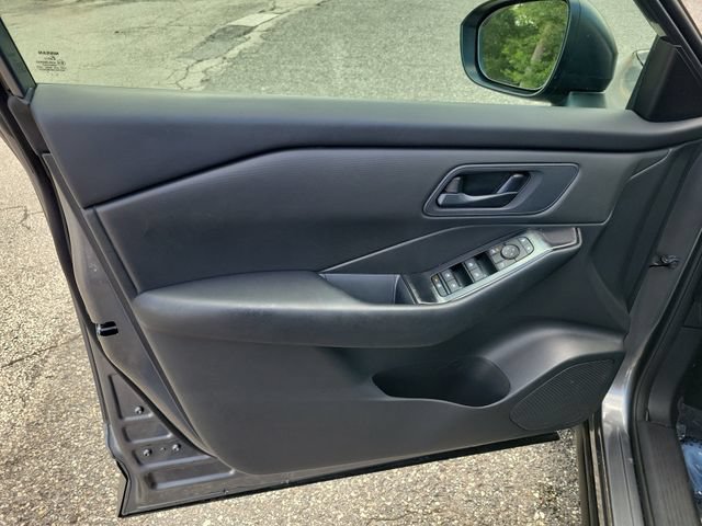Used 2024 Nissan Rogue S AWD/4WD image 14