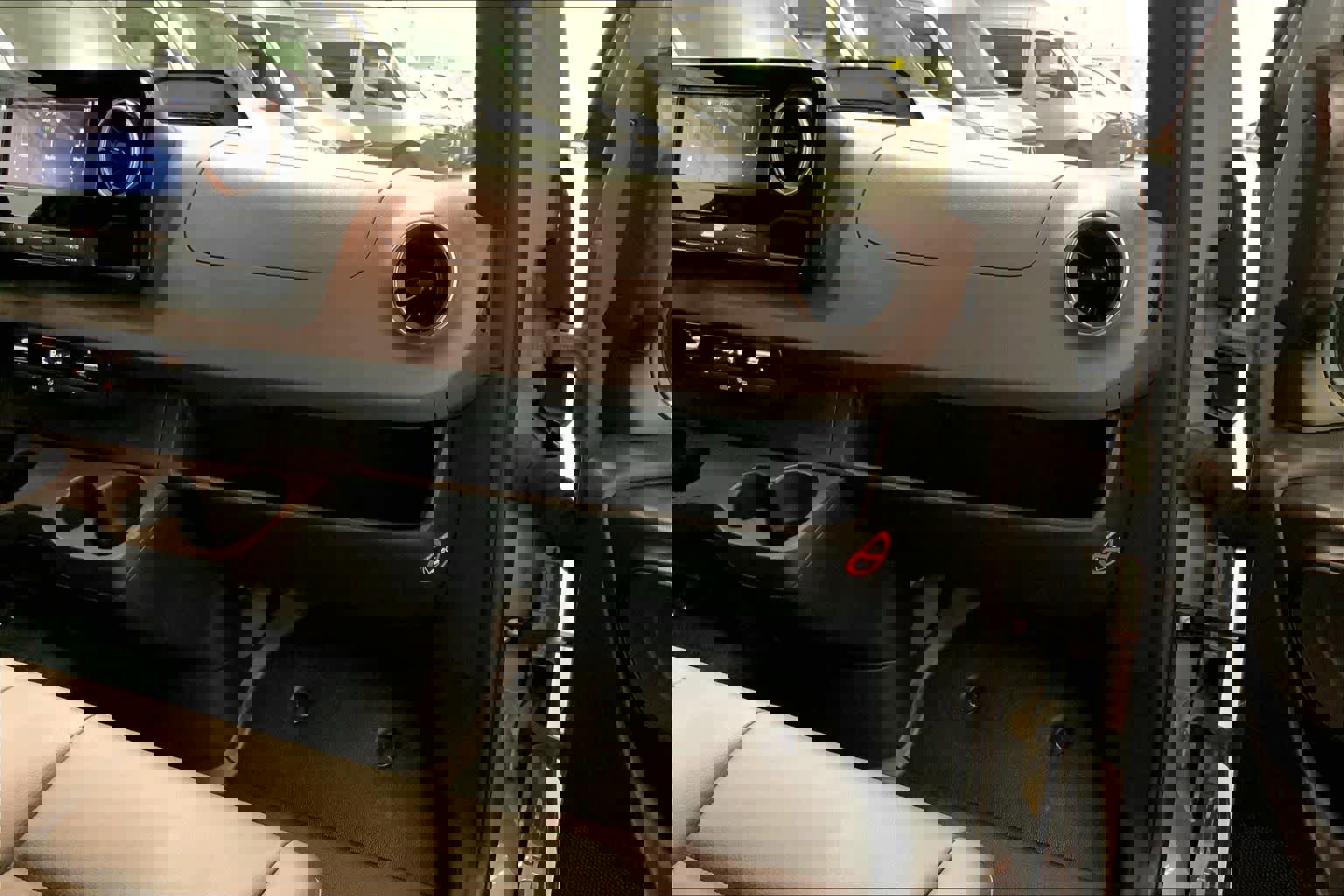 Used 2025 Mercedes-Benz Sprinter 2500 image 23